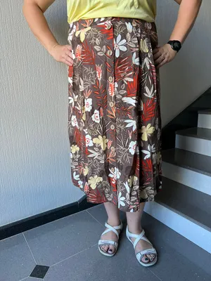 Мини-юбка с полукруглым низом коричневая с цветочным принтом - купить в  интернет магазине Аржен