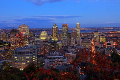 Горизонт ночью Онтарио, Канада города Торонто Редакционное Фотография -  изображение насчитывающей строя, света: 178917207