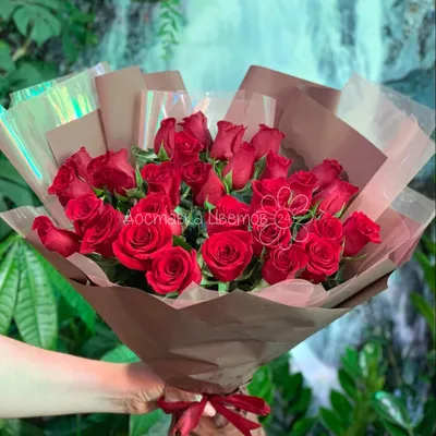 Букет 25 роз Джумилия Любимой маме заказать с доставкой в Краснодаре по  цене 4 230 руб.
