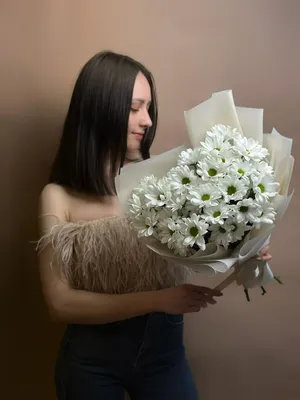 Красивый букет роз для женщины купить в Москве с доставкой недорого по цене  магазина Во имя розы