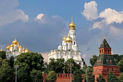 Башни Московского Кремля: история Спасской, Кутафьей, Троицкой,  Арсенальной, Тайницкой и других.