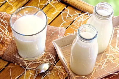 Чем отличается цельное и питьевое молоко? | Лактон