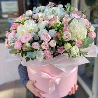 Огромный букет» с лизиантусами и розами - купить в Омске за 21 510 руб