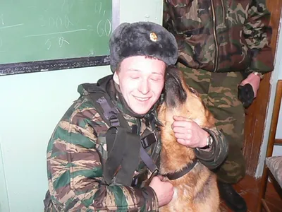 Русский пограничник с собакой» — создано в Шедевруме