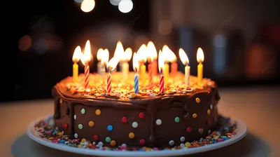 торт со свечками на нем, картинка именинного торта со свечами, кекс, свеча  фон картинки и Фото для бесплатной загрузки