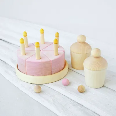 Торт со свечками» — создано в Шедевруме