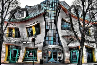 Футуризм в архитектуре 💥: необычные футуристические здания в России —  Tripster.ru