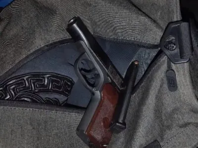 Списывали и продавали оружие бандитам: силовикам вынесли приговор в Алматы