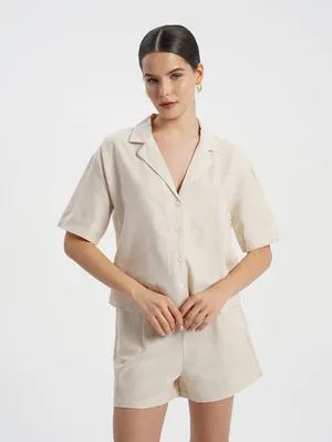 Женские блузки: подбираем актуальную модель для будней или вечернего выхода