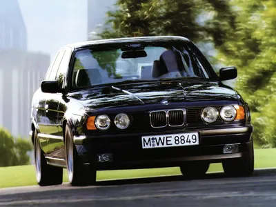 BMW E34 M5: A future classic | OPUMO Magazine