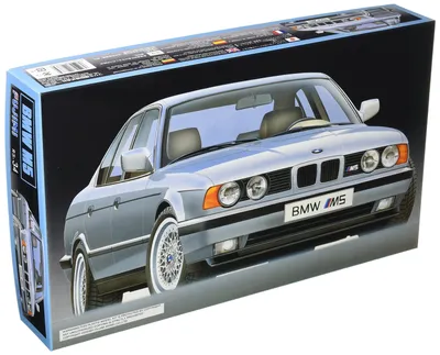 Модель автомобиля BMW 5 (E34) 535i Silver by MCG, Scale 1:18