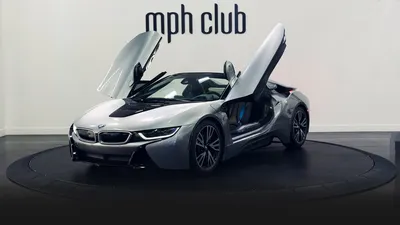 2017 BMW i8: BMW Showcase - The Car Guide
