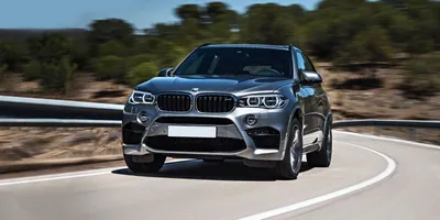 2024 BMW X5M track test | Car Reviews | Auto123