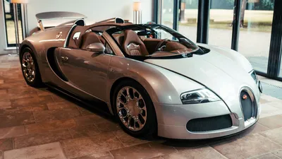 Bugatti Veyron (2005) – Amalgam Collection