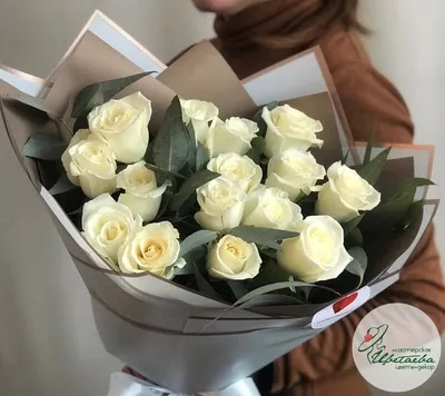 1️⃣ Букет из 25 белых роз – заказать с доставкой в Астана