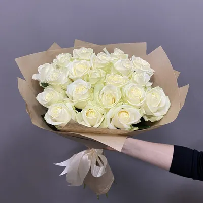 Букет из белых роз (29 шт) купить с доставкой в интернет-магазине за 4367р.  Позиция № 42