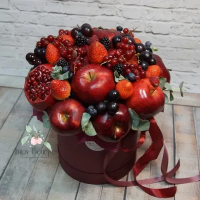 Купить фруктовый букет из яблок и роз в Братске