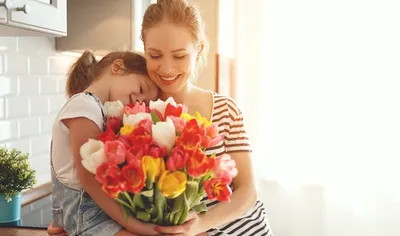 Цветы Маме на день рождения купить по цене 4984 р. в Черноморском | Презент  Сервис