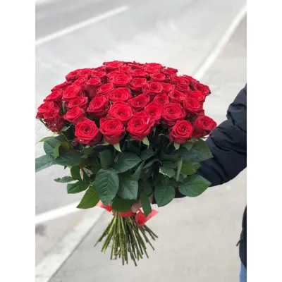 Красивый букет из 77 садовых кенийских роз по цене 24976 руб. заказать с  доставкой по Москве - свежие цветы от интернет-магазина \"Во имя розы\"