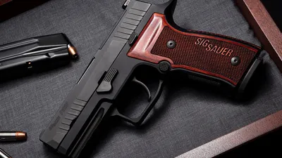 Пистолет тренировочный резиновый Beretta 92, черный купить по цене 535 ₽ с  доставкой