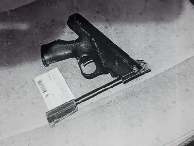 Чёрный пистолет» — создано в Шедевруме