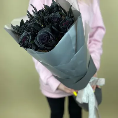 39 чёрных роз по цене 18550 ₽ - купить в RoseMarkt с доставкой по  Санкт-Петербургу