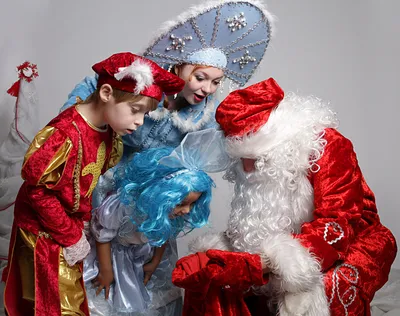 Дед Мороз, Снегурочка, заяц - декор к новому году | скачать и распечатать
