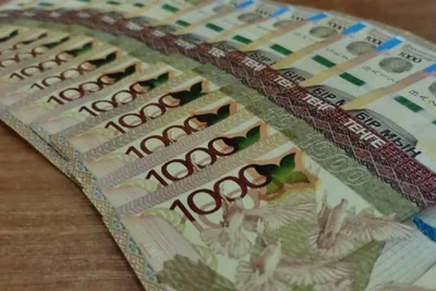 Деньги разных стран в одной руке — Фотки на аву | Разное, Деньги, Руки