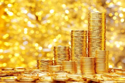 Золото и деньги евро стоковое фото. изображение насчитывающей банка -  142914866