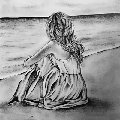 Девушка на берегу моря со спины с поднятыми вверх руками — Фотографии для  аватара