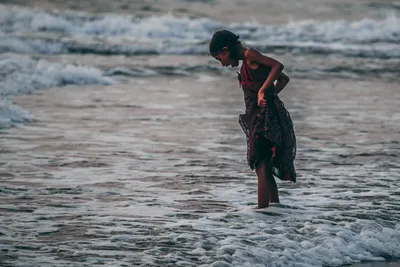 Картинки девушка в красном у моря (62 фото) » Картинки и статусы про  окружающий мир вокруг