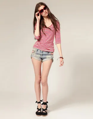 Тренд летнего сезона 2011: женские джинсовые шорты