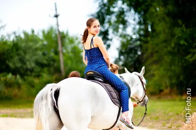 MERAGOR | Картинка девушка на коне