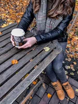 Картинки Девушка Осень Кофе фотографии