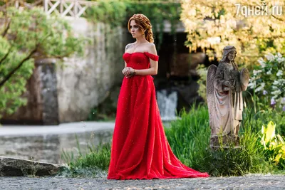 К чему снится красное платье — что по соннику значит видеть себя или другую  женщину в красном платье