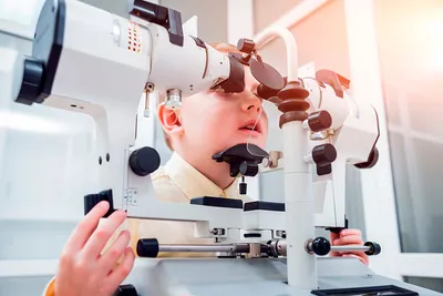 Операция для исправления косоглазия в Екатеринбурге, лечение по доступной  цене в «Микрохирургии глаза»