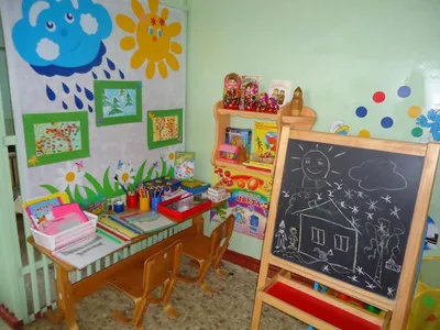 Уголок ИЗО в детском саду своими руками: правила оформление, фото и  рекомендации