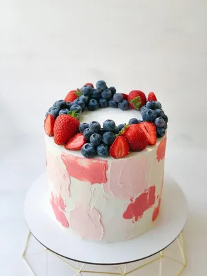 Декор торта из свежих ягод: идеальное украшение для летнего праздника |  Pont Bakery | Дзен