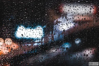 Дождь Над Бангкоком Из Фокуса Городской Пейзаж За Окном Стекла С Каплями  Дождя — стоковые фотографии и другие картинки Абстрактный - iStock