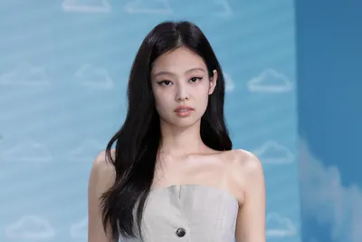BLACKPINK's Jennie Leaves Melbourne Stage Abruptly Due to “Deteriorating  Condition” | Teen Vogue
