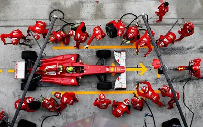 Живые обои Ferrari F1-75 Clock Wallpaper (Side View) / скачать на рабочий  стол