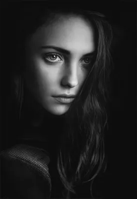 Черно-белый портрет девушки | Пикабу