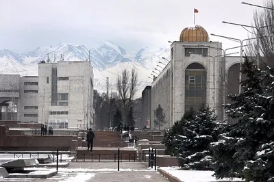 Герб Бишкека — Википедия