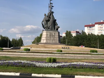 Памятнику основателям Сургута исполнилось 20 лет, интересные факты о  памятнике основателям города - 12 июня 2022 - 86.ru