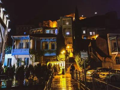 Фотография Тбилиси, вид города вечером | Фотобанк ГеоФото/GeoPhoto |  GetImages Group