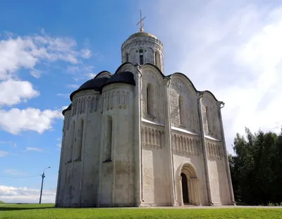 Топ-5 самых красивых улиц города Владимира