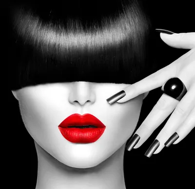 черно белое фото с красными губами | High fashion models, Trendy  hairstyles, Portrait girl