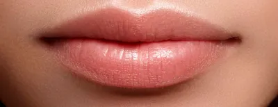 Макияж губ: эффект зацелованных губ, глянцевый эффект и классическая  красная помада | Блог