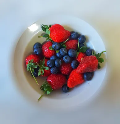 Надо ли обрабатывать покупные замороженные ягоды перед употреблением?  Отвечают специалисты