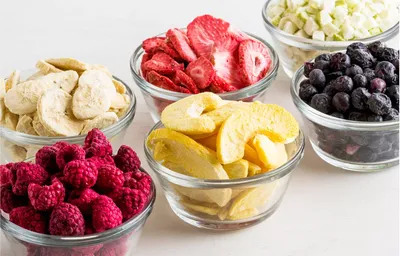 Как правильно замораживать ягоды и фрукты на зиму в морозилке в домашних  условиях - Чемпионат